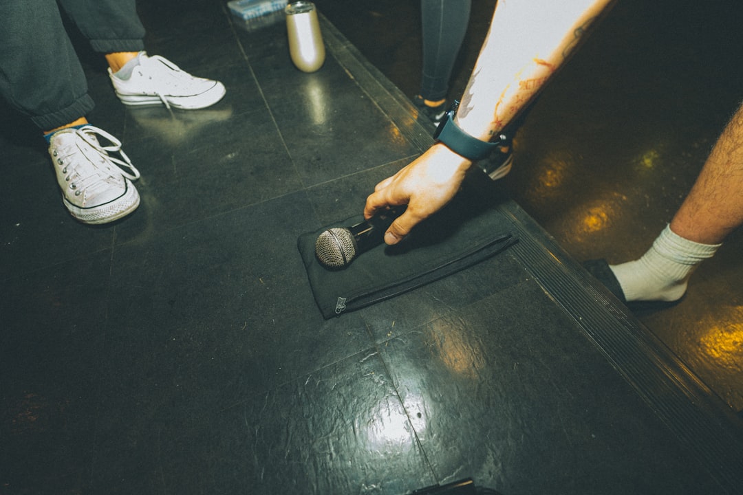 Photo bond cleaning